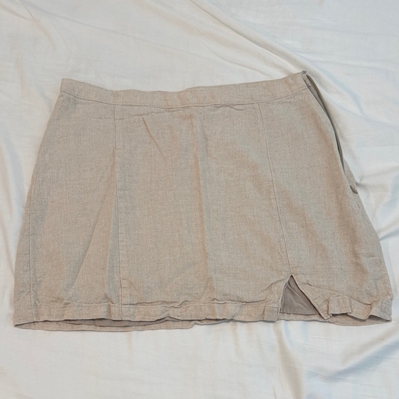 Abercrombie & Fitch Dresses & Skirts - Abercrombie & Fitch Tan Linen-Blend Skirt